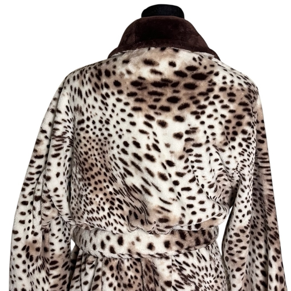 Natori Plush Animal Print Robe — Size XL - Picture 11 of 16
